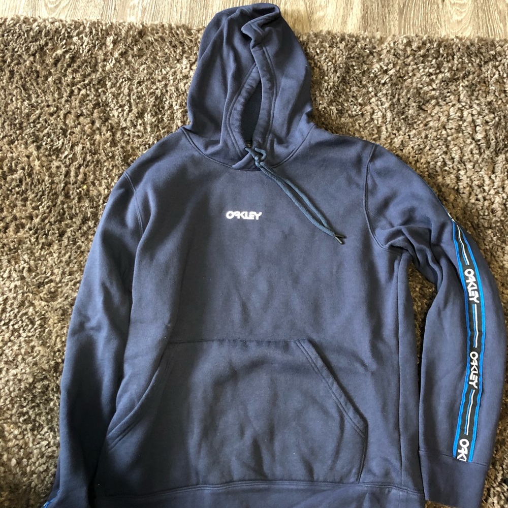 Comfy Oakley sweatshirt